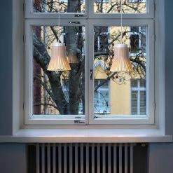 Secto Design Petite 4600 Pendant, White 11 Secto Design Petite 4600 Pendant, White -Vitra Shop 6SectoSS2017 iso HV