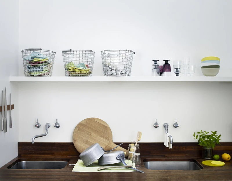 Korbo Bucket 16 Wire Basket, Galvanized - Image 4