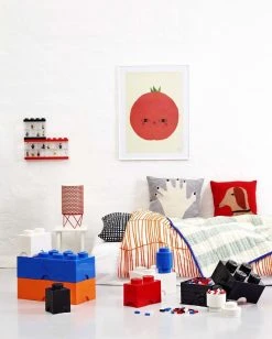 Room Copenhagen Lego Storage Brick 1, Round, White 12 Room Copenhagen Lego Storage Brick 1, Round, White -Vitra Shop LEGO Lifestyle image03 2015 1
