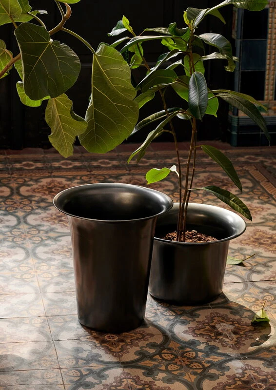Ferm LIVING Spun Alu Basket, Low, Black Aluminium 5 Ferm LIVING Spun Alu Basket, Low, Black Aluminium - Image 3