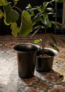 Ferm LIVING Spun Alu Basket, High, Black Aluminium 10 Ferm LIVING Spun Alu Basket, High, Black Aluminium -Vitra Shop fermLIVING AW22 SpunAluBaskets image 2